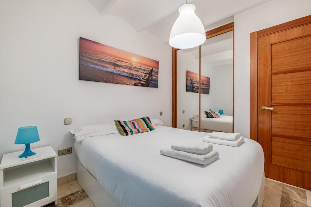 2 Bedroom 1 Bathroom Furnished - Sol - Cozy Vintage - Mintystay Мадрид Екстер'єр фото